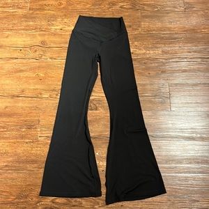 Offline by Aerie black flare leggings - medium